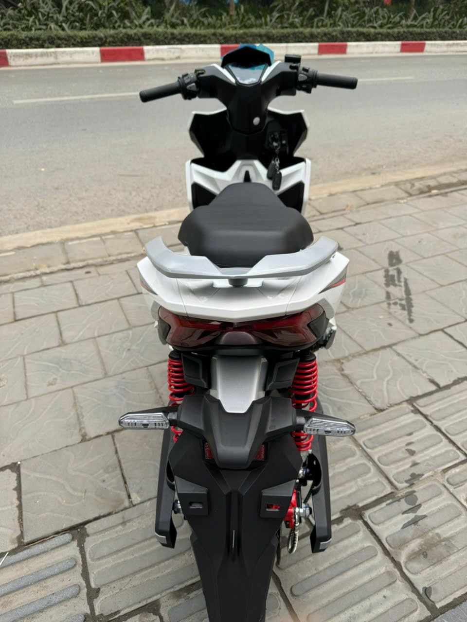 Trải Nghiệm Đi Thử Leo Dốc, Chở Hai Người Trên Tailg T71 Vario Có Khỏe Không? Trải Nghiệm Đi Thử Leo Dốc, Chở Hai Người Trên Tailg T71 Vario Có Khỏe Không?