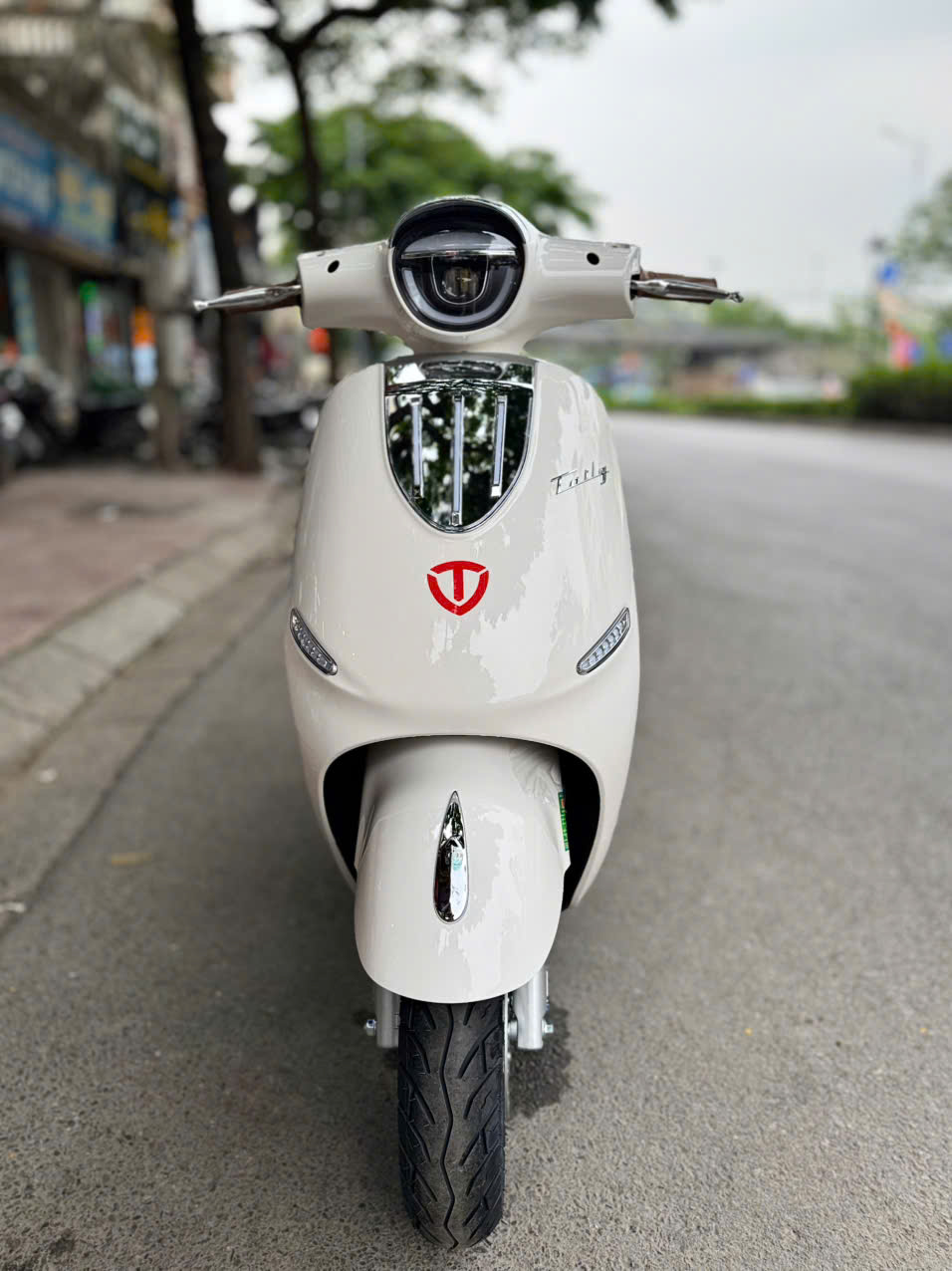 Xe máy điện Tailg Queen R71 - 6 Bình 23Ah 100Km/1 Lần Sạc