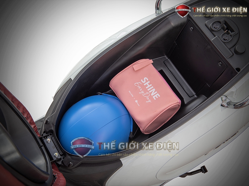 Xe Ga 50cc SYM Attila Sơn Bóng Xe Ga 50cc SYM Attila Sơn Bóng