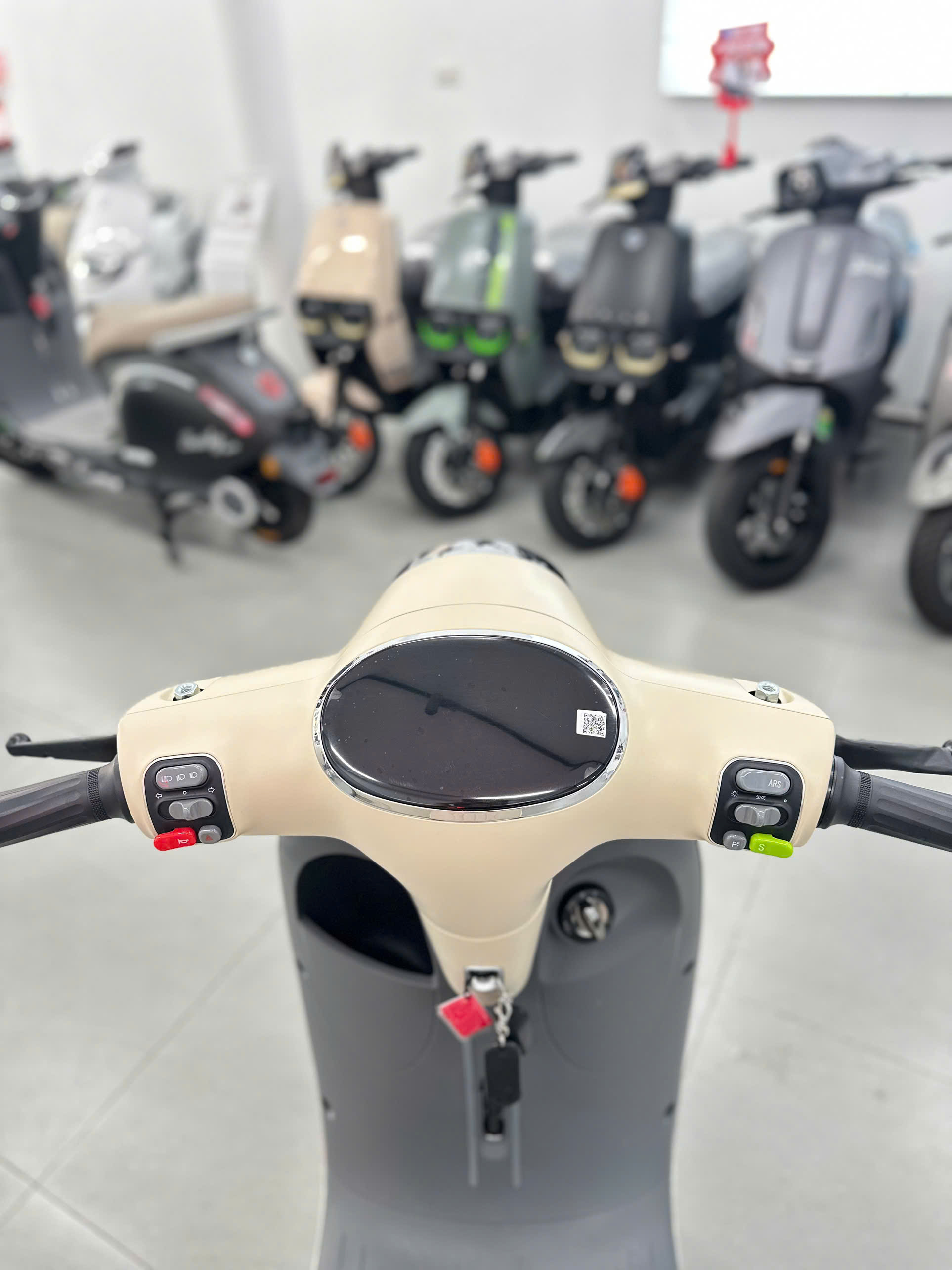 Pin xe điện cần được để nguội trước khi sạc để đảm bảo an to&agrave;n