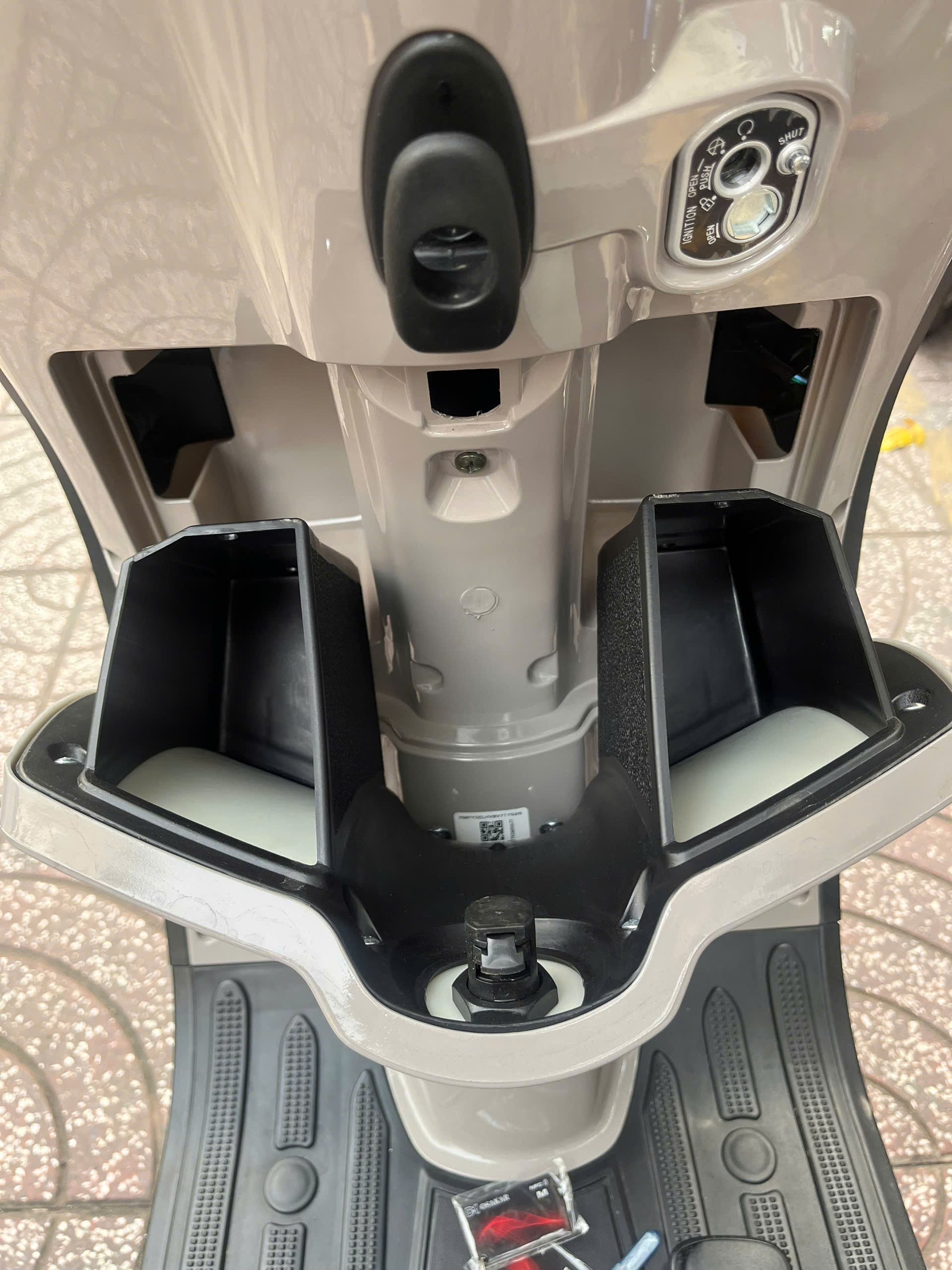 Xe m&aacute;y điện Osakar Nispa Vera New 2025