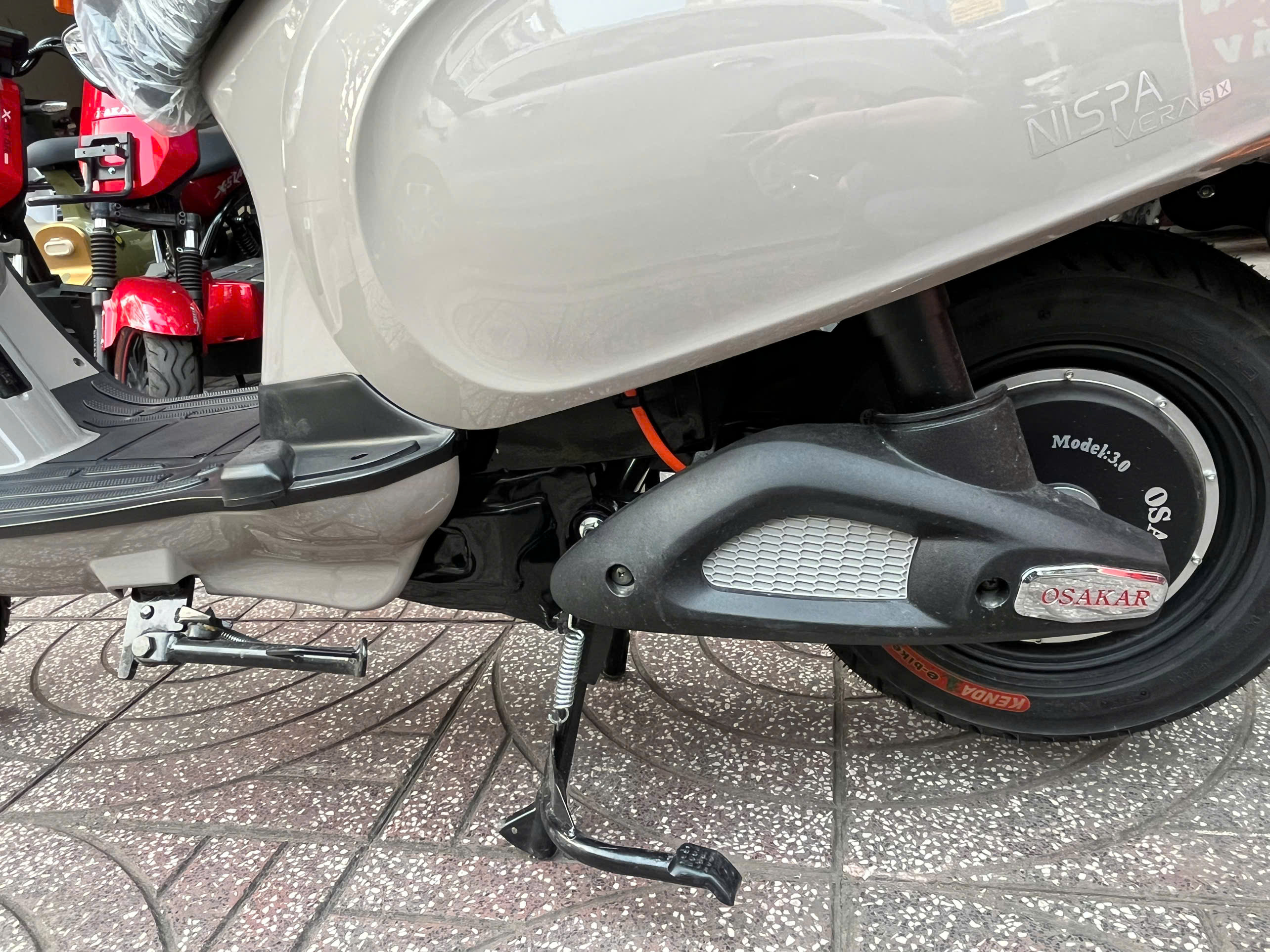 Xe m&aacute;y điện Osakar Nispa Vera New 2025