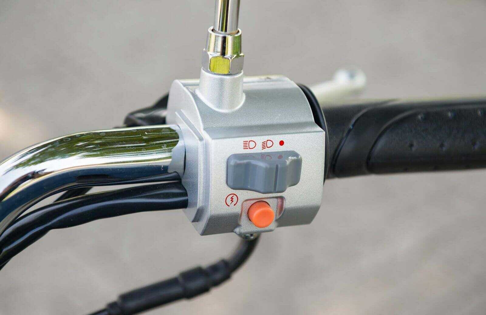 Xe ga 50cc Elite SYM Đen Mờ/Đỏ Mận Xe ga 50cc Elite SYM Đen Mờ/Đỏ Mận