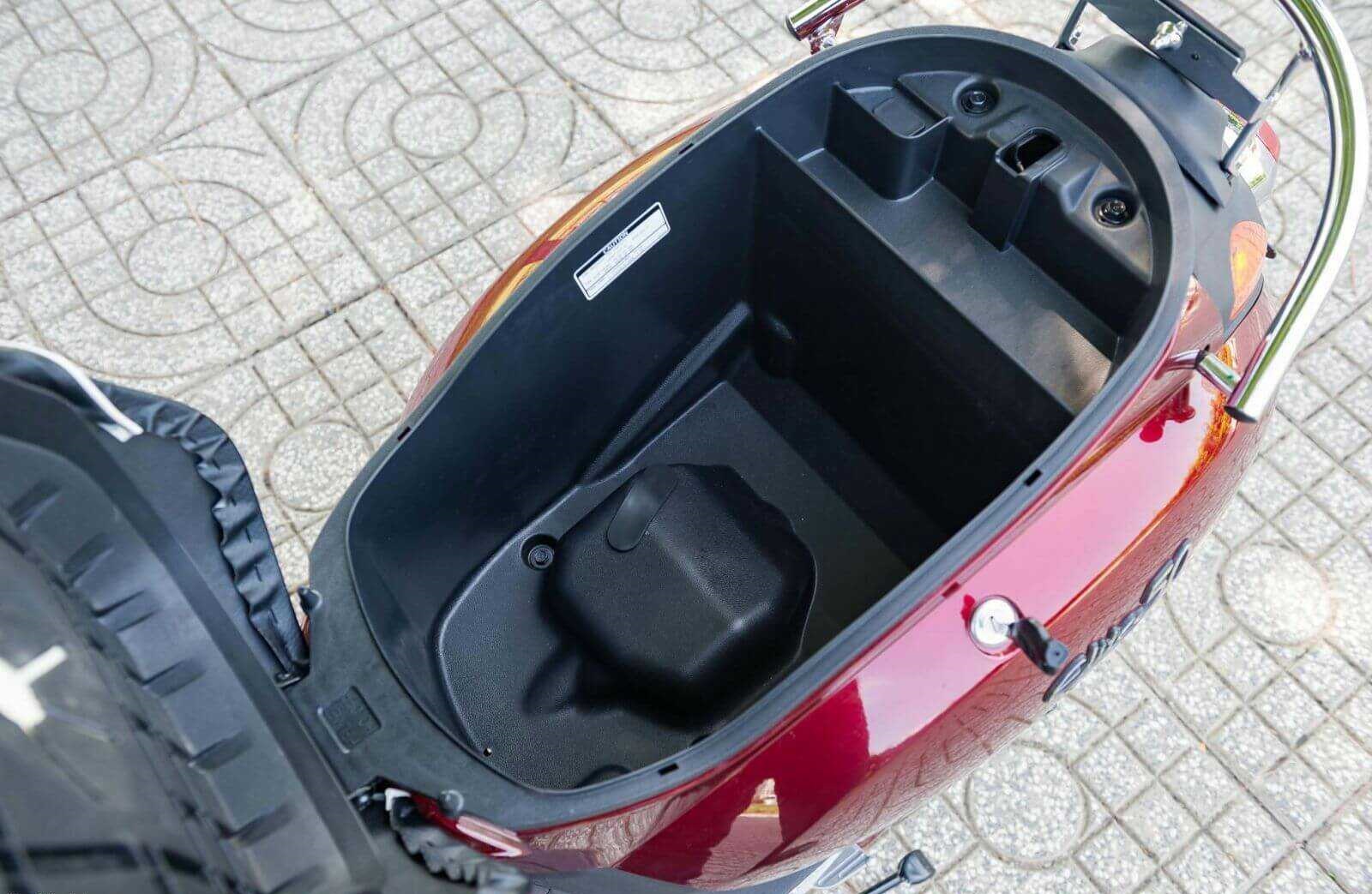 Xe ga 50cc Elite SYM Đen Mờ/Đỏ Mận Xe ga 50cc Elite SYM Đen Mờ/Đỏ Mận