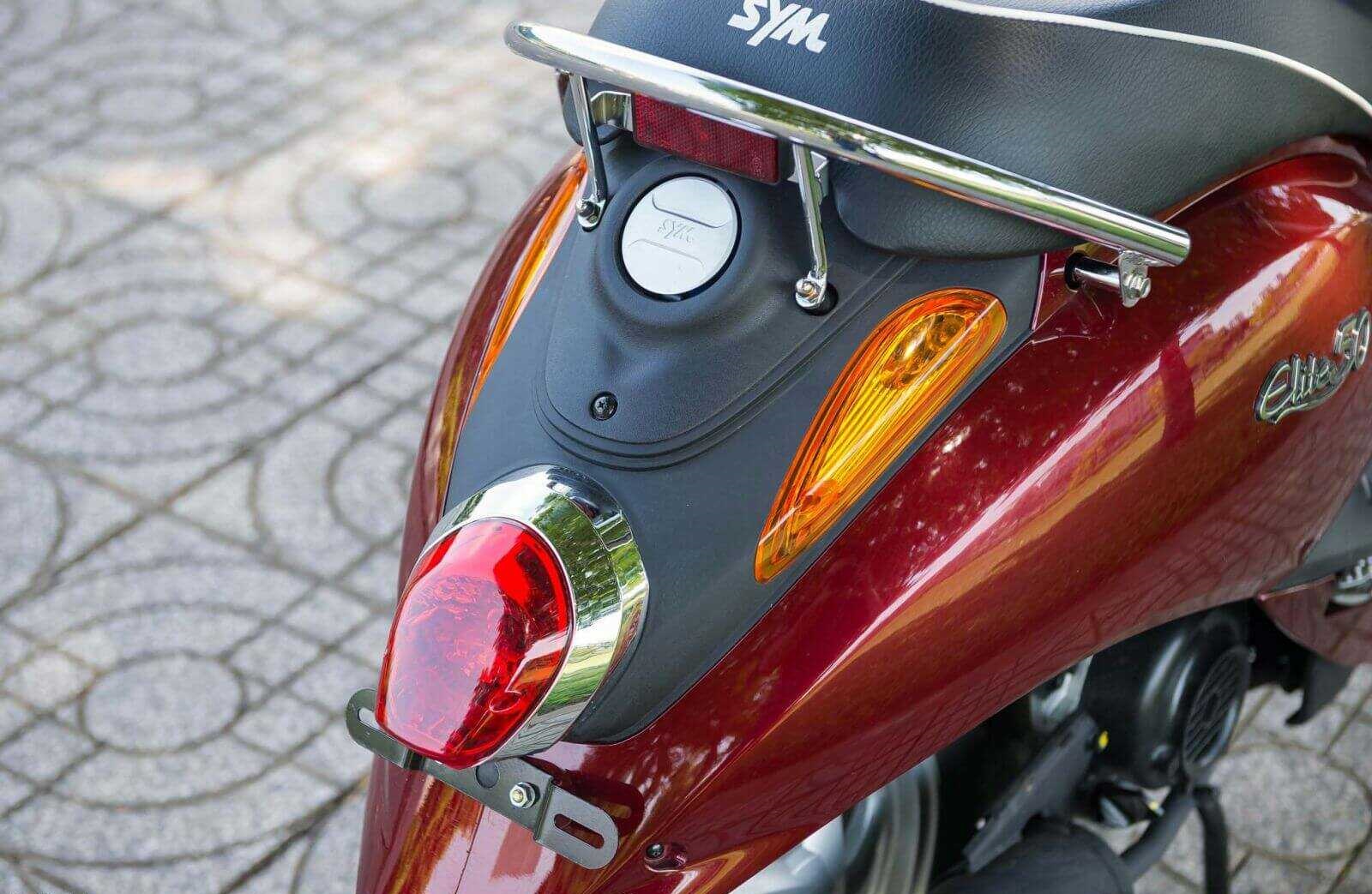 Xe ga 50cc Elite SYM Đen Mờ/Đỏ Mận Xe ga 50cc Elite SYM Đen Mờ/Đỏ Mận