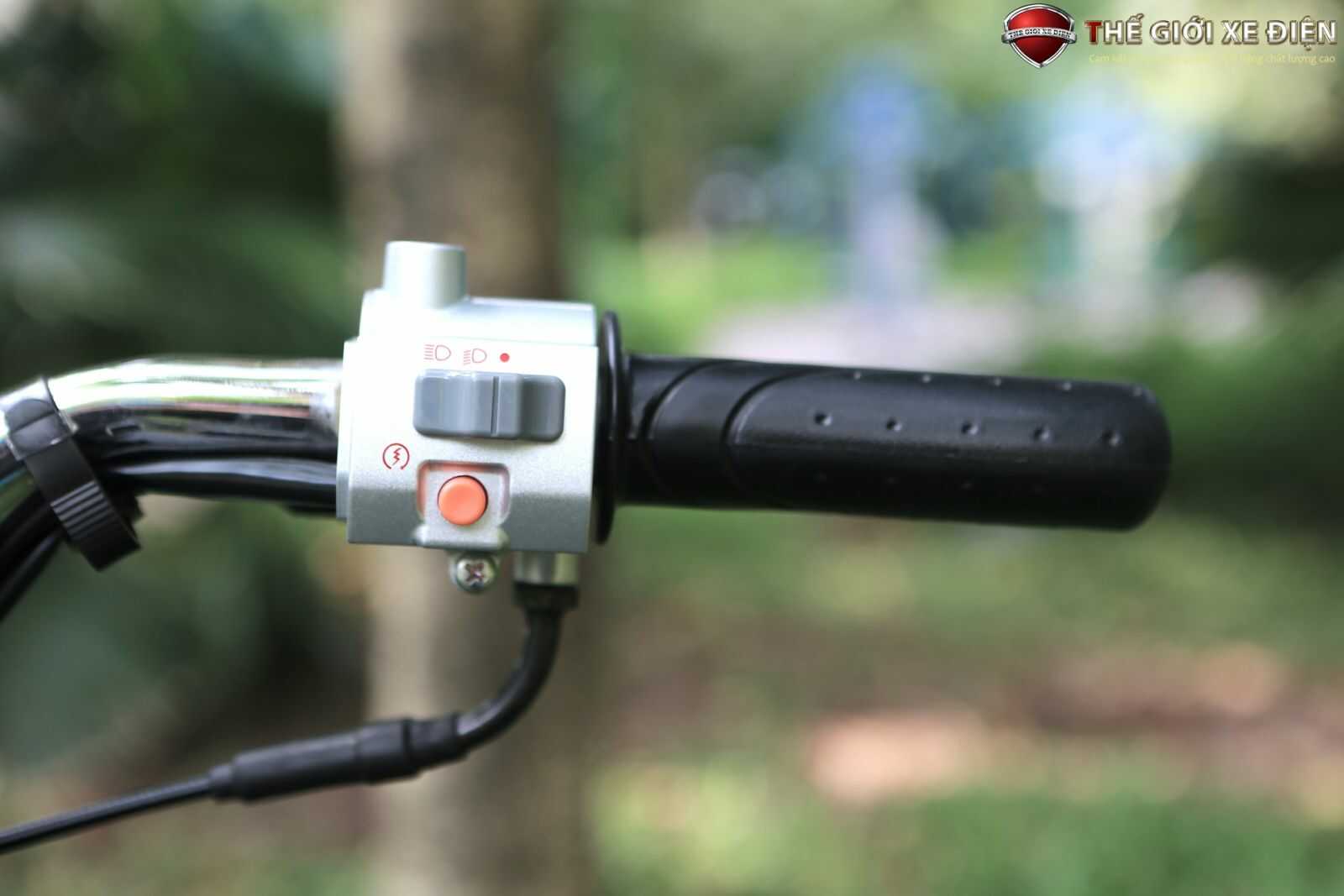 Xe ga 50cc Elite SYM Trắng Đỏ/Trắng Xanh