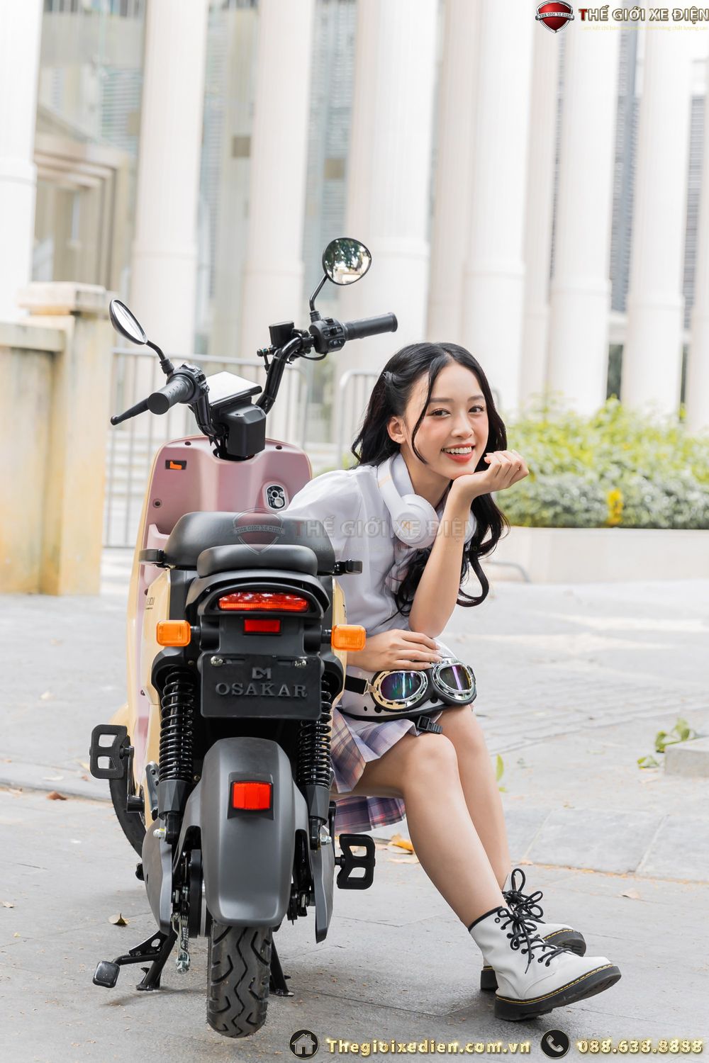 Giá pin xe máy điện là bao nhiêu và có dễ dàng thay thế không?