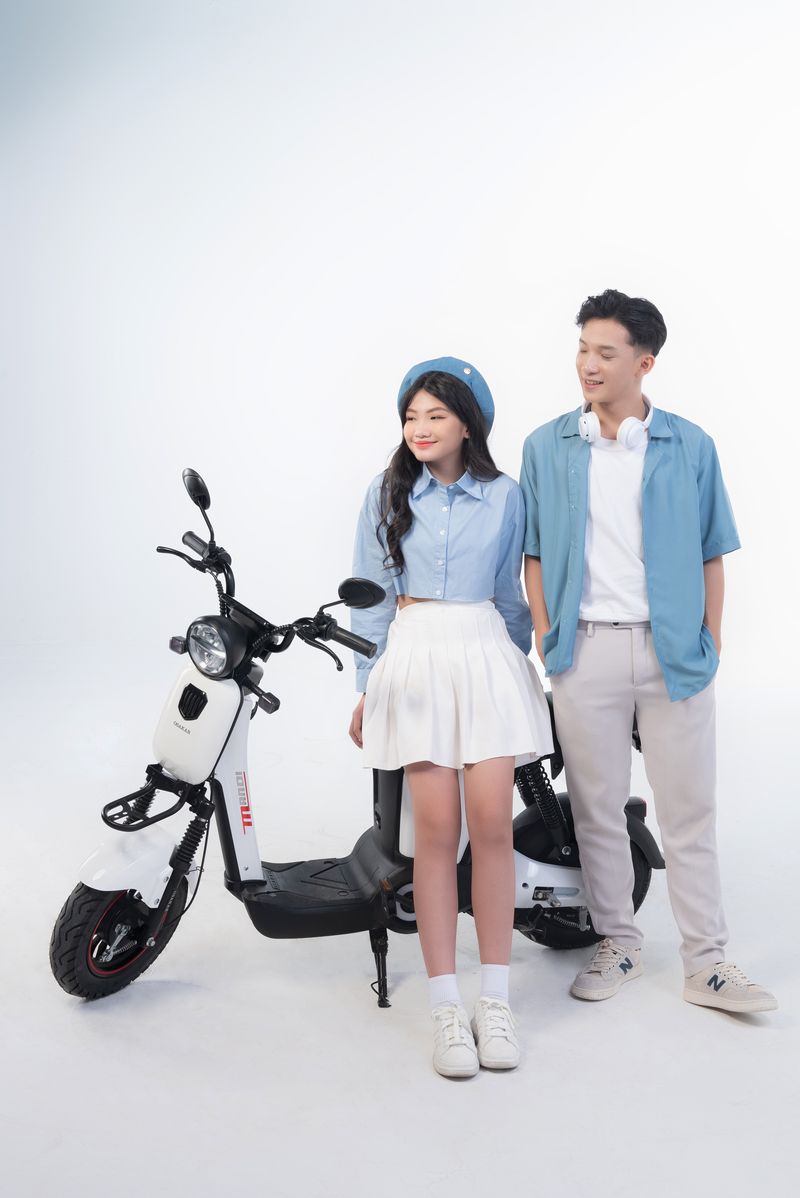 Giá pin xe máy điện là bao nhiêu và có dễ dàng thay thế không?