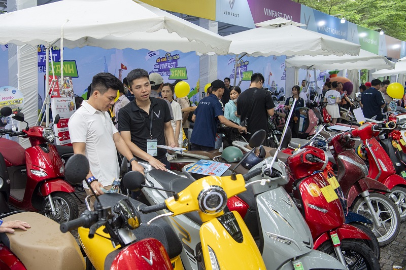 Làm thế nào để người dân dễ dàng thực hiện thủ tục đổi đổi xe máy sang xe điện? Làm thế nào để người dân dễ dàng thực hiện thủ tục đổi đổi xe máy sang xe điện?