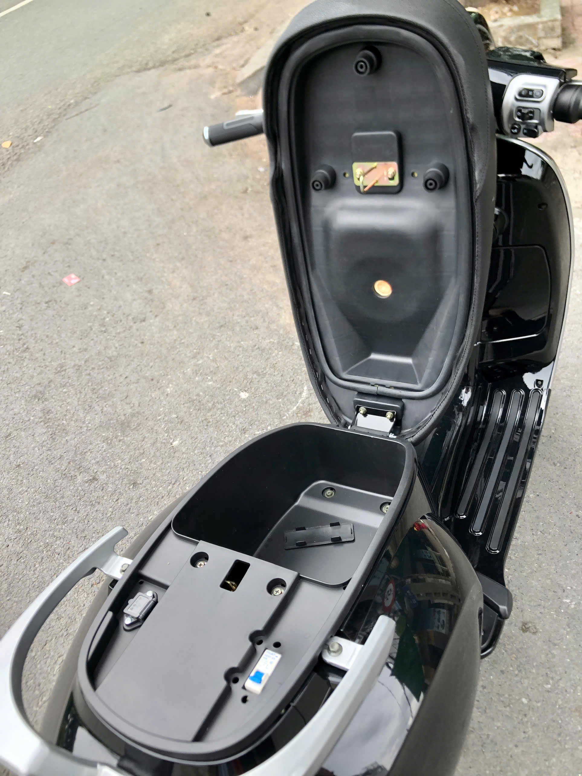 Xe Máy Điện Dibao Tesla Chic Q Xe Máy Điện Dibao Tesla Chic Q