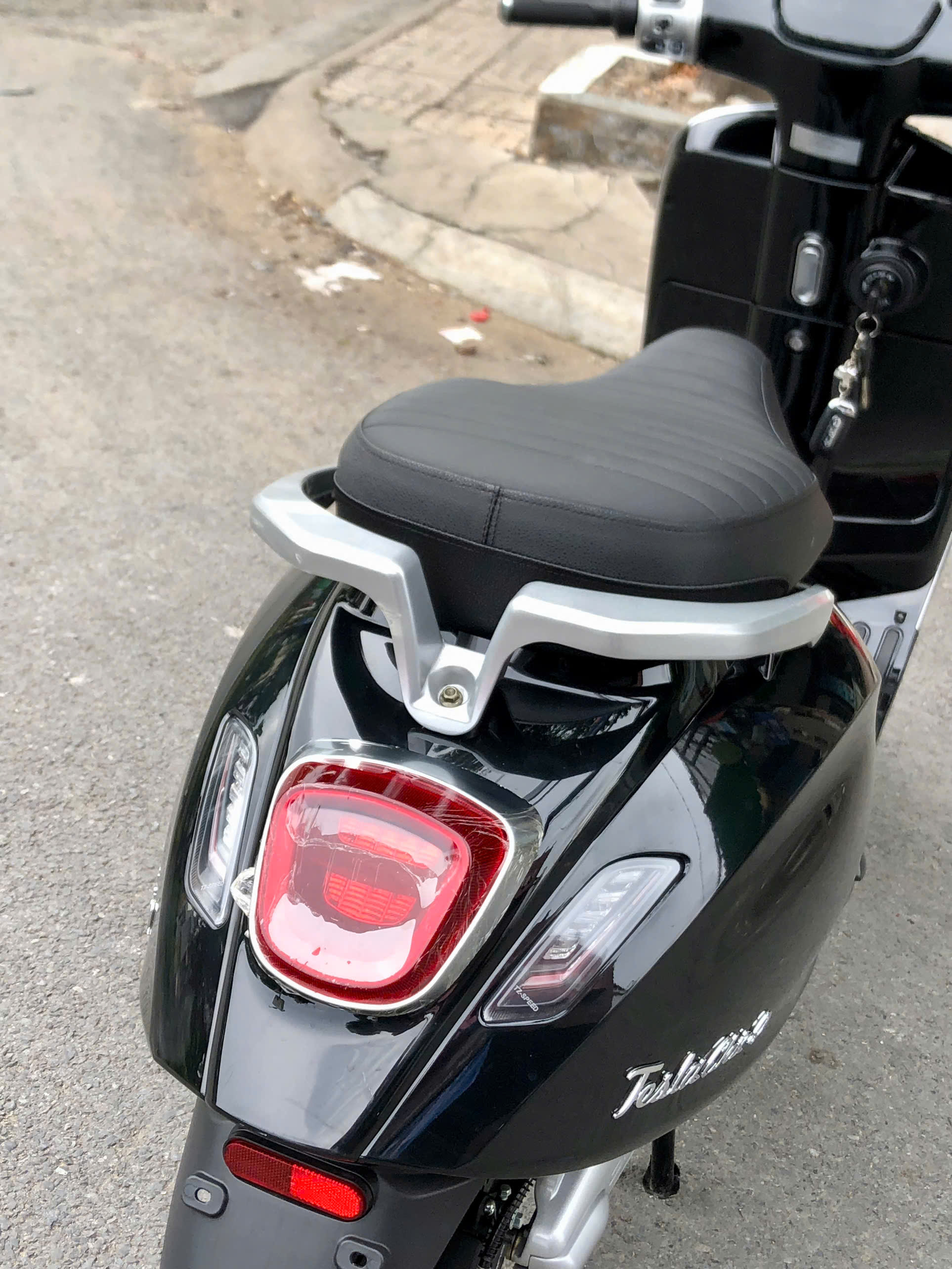 Xe Máy Điện Dibao Tesla Chic Q Xe Máy Điện Dibao Tesla Chic Q